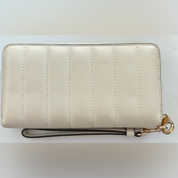 Coach Long Zip Around Wallet With Quilting - Chalk - Picture 2 of 3